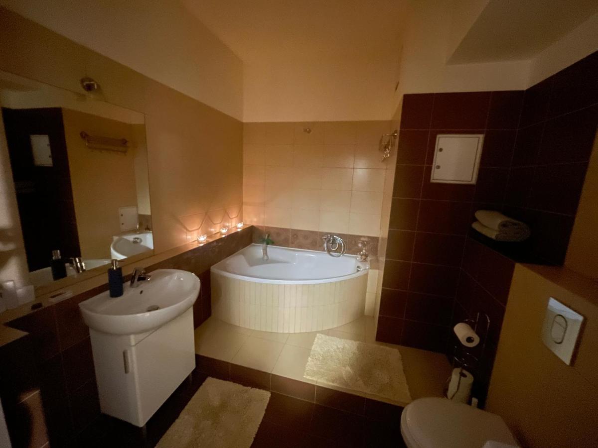 Triton Park Apartaments Варшава Экстерьер фото